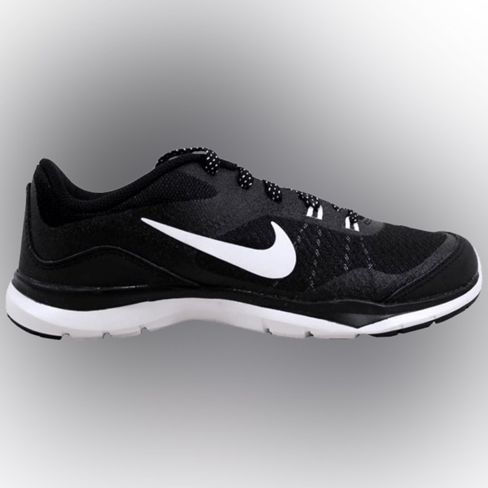 Nike Women’s Flex Trainer 5 in Black/White-Pure Platinum